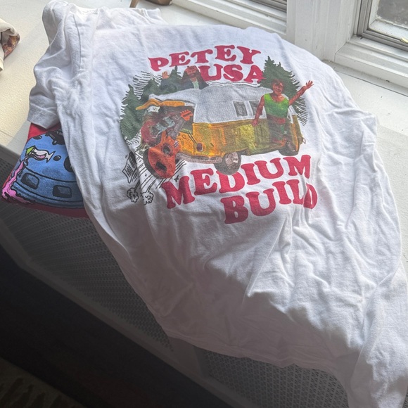 Medium Build Concert Merch - Picture 2 of 5